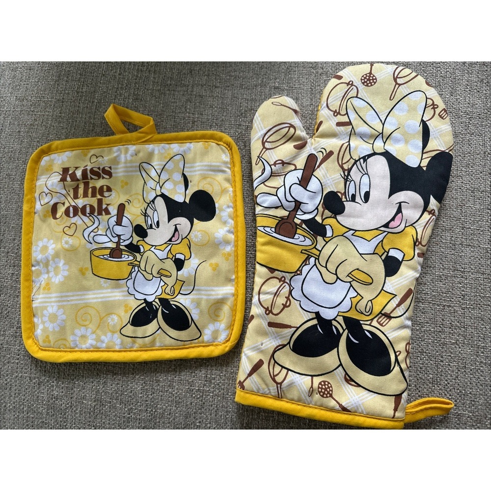 Walt Disney Minnie Mouse Kiss The Cook Kitchen Pot Holder Set Yellow World Land